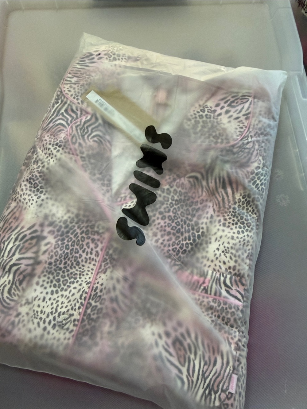 SKIMS multi animal print Printed Pajama Set 2 piece - Picture 7 of 8